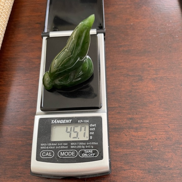 Natural nephrite jade hand-carved large sea lion seal ornament - Picture 5 of 5